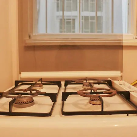 Apartment Cosy House In Heart Of
